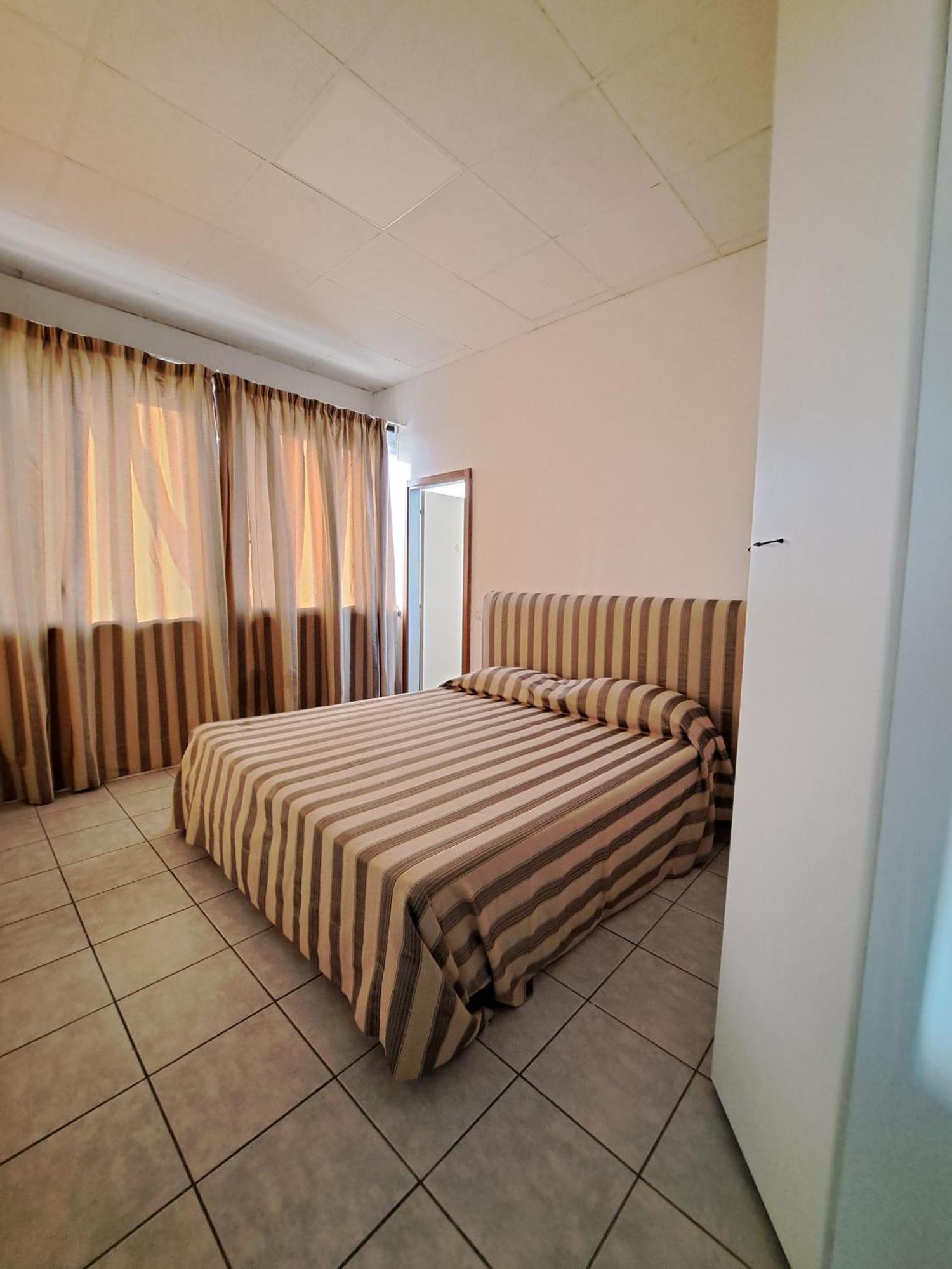 Rta Albergo Malatesta Cesena Exterior foto